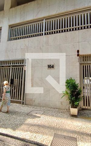 Apartamento à venda com 300m², 4 quartos e 4 vagas Apartamento à venda com 300m², 4 quartos e 4 vagasFachada com cartaz QA.