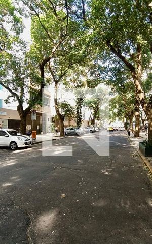 Apartamento à venda com 300m², 4 quartos e 4 vagas Apartamento à venda com 300m², 4 quartos e 4 vagasVista da Rua