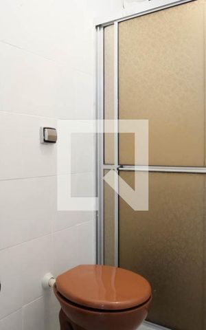 Casa para alugar com 60m², 1 quarto e sem vaga Casa para alugar com 60m², 1 quarto e sem vagaBanheiro