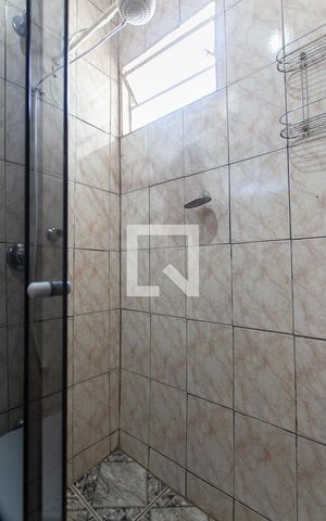 Casa para alugar com 80m², 3 quartos e sem vaga Casa para alugar com 80m², 3 quartos e sem vagaBanheiro