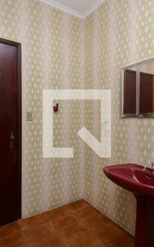 Casa à venda com 183m², 3 quartos e 2 vagasBanheiro Social