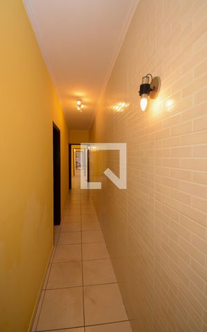 Casa à venda com 183m², 3 quartos e 2 vagasAcesso aos quartos