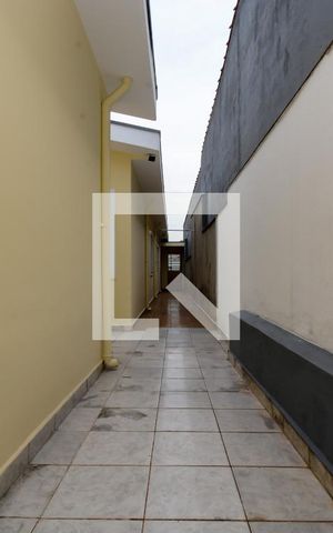 Casa à venda com 183m², 3 quartos e 2 vagasquintal -lateral