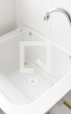Apartamento para alugar com 50m², 2 quartos e sem vaga Apartamento para alugar com 50m², 2 quartos e sem vagaCozinha e Área de Serviço