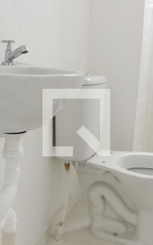 Apartamento para alugar com 50m², 2 quartos e sem vaga Apartamento para alugar com 50m², 2 quartos e sem vagaBanheiro