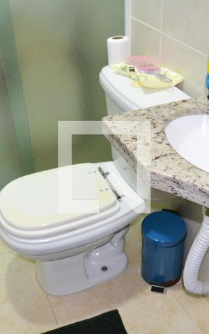 Apartamento à venda com 187m², 3 quartos e 3 vagas Apartamento à venda com 187m², 3 quartos e 3 vagasBanheiro Suíte 2