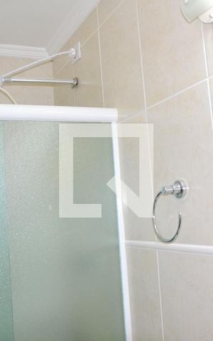 Apartamento à venda com 187m², 3 quartos e 3 vagas Apartamento à venda com 187m², 3 quartos e 3 vagasBanheiro Suíte 2