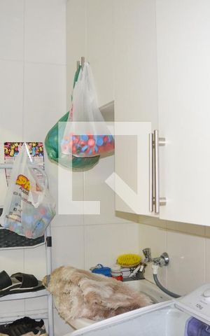 Apartamento à venda com 187m², 3 quartos e 3 vagas Apartamento à venda com 187m², 3 quartos e 3 vagasÁrea de Serviço