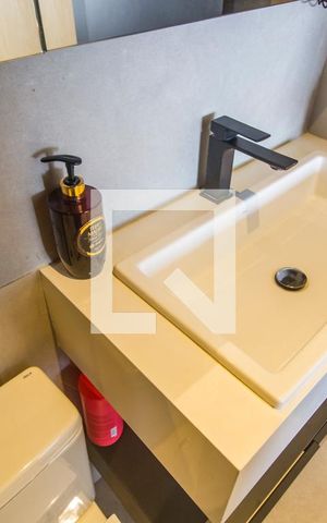 Apartamento para alugar com 54m², 1 quarto e 2 vagasDetalhe do Banheiro da Suite