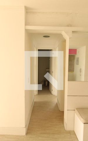 Apartamento à venda com 65m², 2 quartos e 1 vagaCorredor