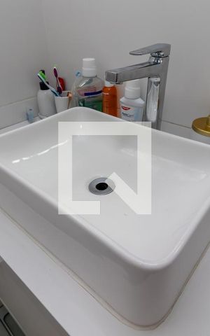 Apartamento para alugar com 66m², 2 quartos e 1 vagaBanheiro