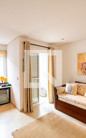 Casa à venda com 600m², 4 quartos e 6 vagas Casa à venda com 600m², 4 quartos e 6 vagasSuíte 4