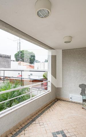 Casa à venda com 600m², 4 quartos e 6 vagas Casa à venda com 600m², 4 quartos e 6 vagasSuíte 1