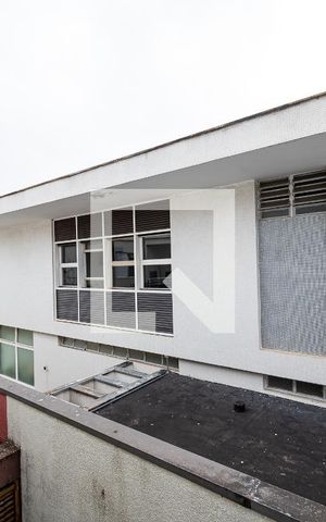 Casa à venda com 600m², 4 quartos e 6 vagas Casa à venda com 600m², 4 quartos e 6 vagasVista da Suíte 4