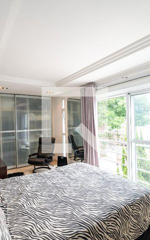 Casa à venda com 600m², 4 quartos e 6 vagas Casa à venda com 600m², 4 quartos e 6 vagasSuíte 2