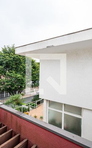 Casa à venda com 600m², 4 quartos e 6 vagas Casa à venda com 600m², 4 quartos e 6 vagasVista da Suíte 3