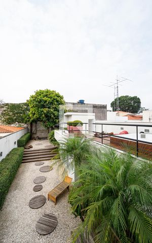 Casa à venda com 600m², 4 quartos e 6 vagas Casa à venda com 600m², 4 quartos e 6 vagasVista da Suíte 1