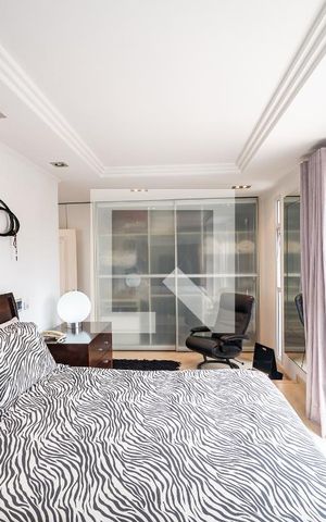 Casa à venda com 600m², 4 quartos e 6 vagas Casa à venda com 600m², 4 quartos e 6 vagasSuíte 2