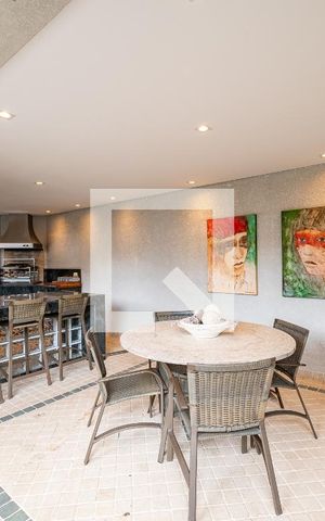 Casa à venda com 600m², 4 quartos e 6 vagas Casa à venda com 600m², 4 quartos e 6 vagasEspaço Gourmet