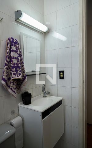 Casa à venda com 326m², 3 quartos e 3 vagas Casa à venda com 326m², 3 quartos e 3 vagasBanheiro da Suíte