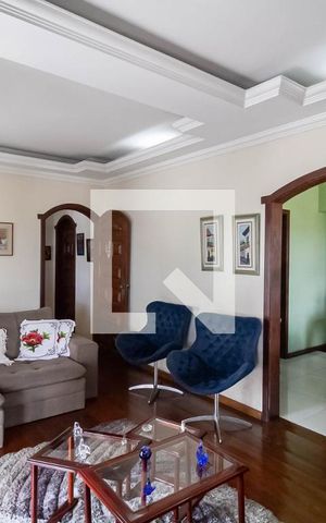 Casa para alugar com 180m², 3 quartos e sem vaga Casa para alugar com 180m², 3 quartos e sem vagaSala