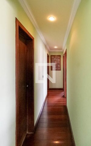 Casa para alugar com 180m², 3 quartos e sem vaga Casa para alugar com 180m², 3 quartos e sem vagaCorredor