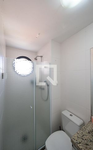 Apartamento à venda com 108m², 3 quartos e 2 vagas Apartamento à venda com 108m², 3 quartos e 2 vagasBanheiro da Suíte 1