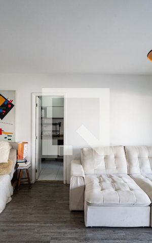 Apartamento à venda com 108m², 3 quartos e 2 vagas Apartamento à venda com 108m², 3 quartos e 2 vagasSala