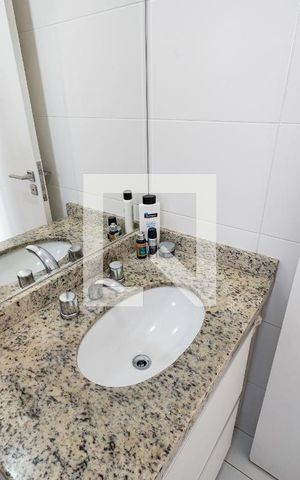 Apartamento à venda com 108m², 3 quartos e 2 vagas Apartamento à venda com 108m², 3 quartos e 2 vagasBanheiro da Suíte 1