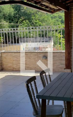 Apartamento à venda com 190m², 4 quartos e 1 vaga Apartamento à venda com 190m², 4 quartos e 1 vagaTerraço