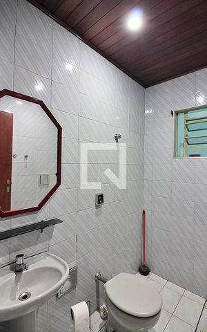 Casa à venda com 185m², 4 quartos e 3 vagasBanheiro Social 2