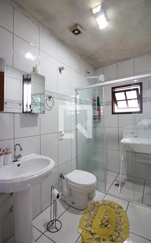 Casa à venda com 185m², 4 quartos e 3 vagasBanheiro Social 1