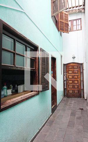 Casa à venda com 185m², 4 quartos e 3 vagasCorredor
