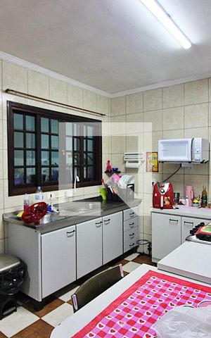 Casa à venda com 185m², 4 quartos e 3 vagasCopa e Cozinha 