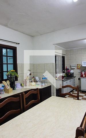 Casa à venda com 185m², 4 quartos e 3 vagasCopa e Cozinha 