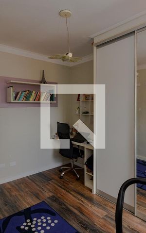 Casa à venda com 150m², 3 quartos e 2 vagas Casa à venda com 150m², 3 quartos e 2 vagasQuarto 3
