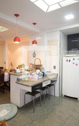 Apartamento à venda com 380m², 4 quartos e 1 vaga Apartamento à venda com 380m², 4 quartos e 1 vagaCozinha
