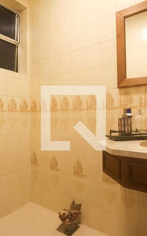 Apartamento à venda com 169m², 3 quartos e 2 vagas Apartamento à venda com 169m², 3 quartos e 2 vagasLavabo