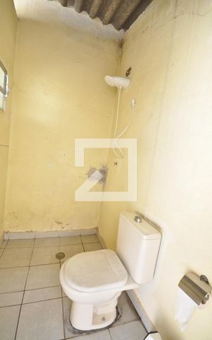 Casa à venda com 98m², 2 quartos e 1 vagaBanheiro de serviço