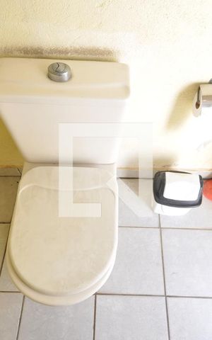 Casa à venda com 98m², 2 quartos e 1 vagaBanheiro de serviço