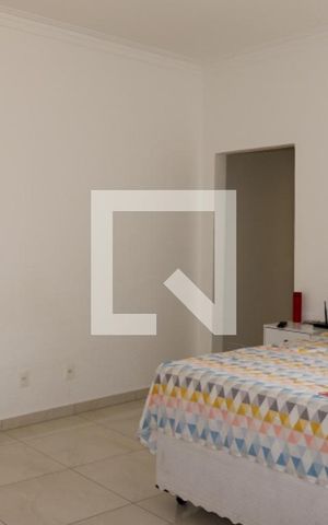Casa à venda com 550m², 4 quartos e 3 vagas Casa à venda com 550m², 4 quartos e 3 vagasSuíte 3