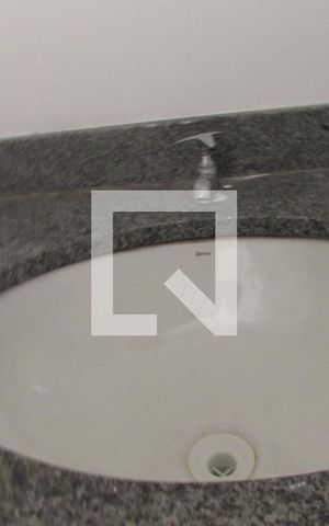 Apartamento para alugar com 74m², 3 quartos e 2 vagasBanheiro