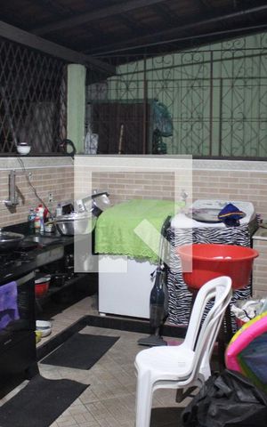 Casa à venda com 585m², 5 quartos e 4 vagasÁrea de Serviço
