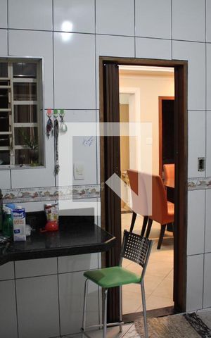 Casa à venda com 585m², 5 quartos e 4 vagasCozinha