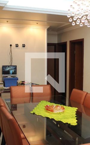 Casa à venda com 585m², 5 quartos e 4 vagasCopa