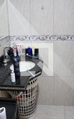 Casa à venda com 585m², 5 quartos e 4 vagasBanheiro 1