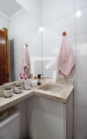 Casa de condomínio à venda com 53m², 2 quartos e 1 vagaBanheiro da Suíte 2