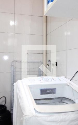 Casa de condomínio à venda com 53m², 2 quartos e 1 vagaÁrea de Serviço