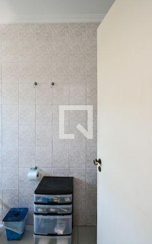 Casa à venda com 198m², 3 quartos e 2 vagas Casa à venda com 198m², 3 quartos e 2 vagasBanheiro Quarto 1
