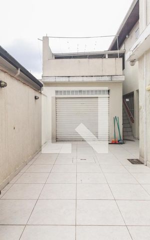 Casa à venda com 400m², 4 quartos e 6 vagas Casa à venda com 400m², 4 quartos e 6 vagasGaragem